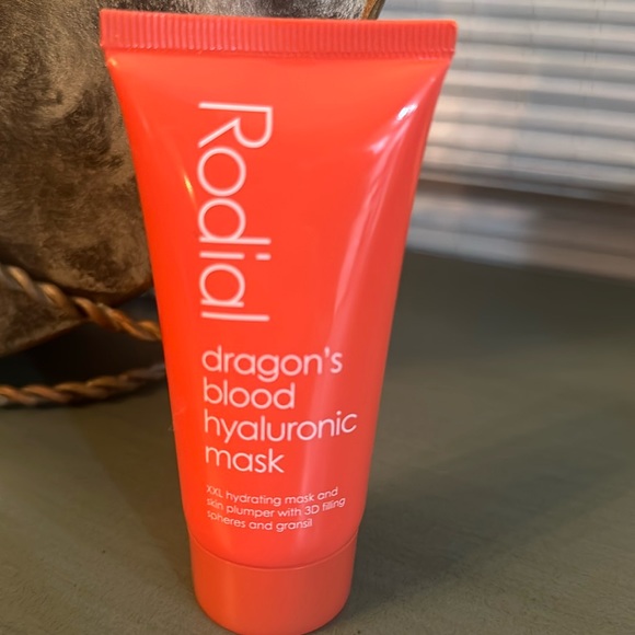 Radial Other - Radial Dragon’s Blood Hyaluronic Mask